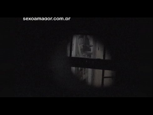 ❤️ Ξανθιά κοπέλα βιντεοσκοπήθηκε κρυφά από ηδονοβλεψία της γειτονιάς κρυμμένο πίσω από κούφια τούβλα ❤️ Ρωσικό πορνό ❌